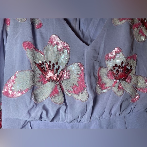 Maya Delux Mini Dress Size 4 Lilac Sequined Pink Lilies Flutter Sleeves Beaded - Picture 5 of 11